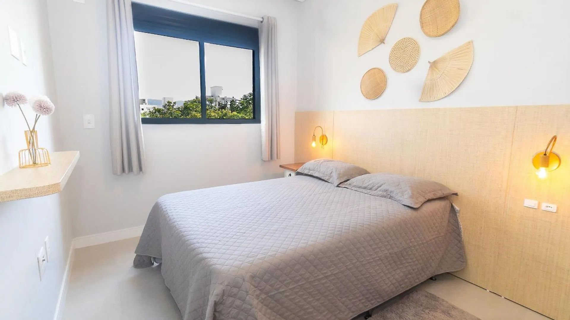 223F - Belissimo Apartamento Em Canto Grande Bombinhas 0*,