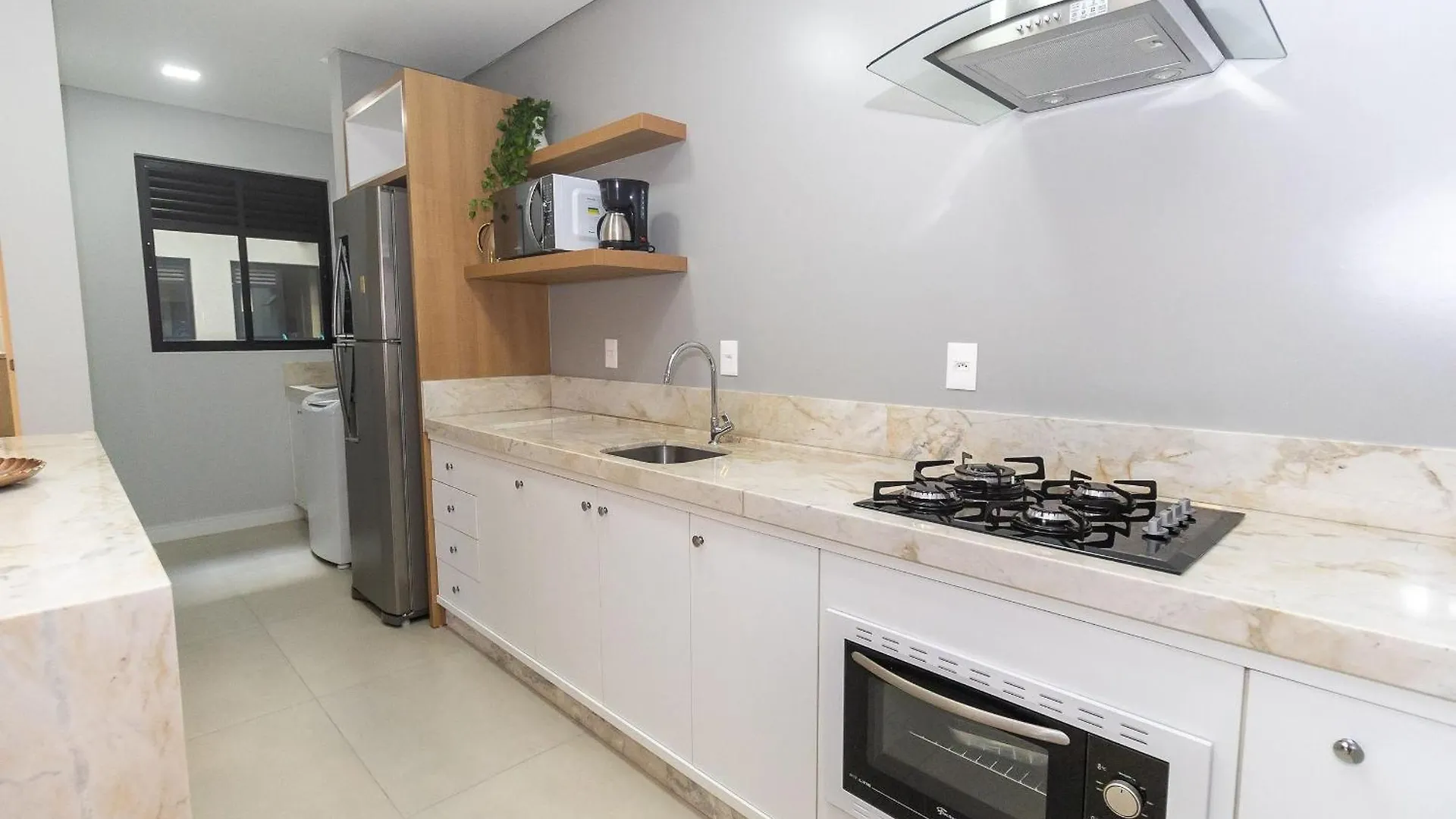 223F - Belissimo Apartamento Em Canto Grande Bombinhas