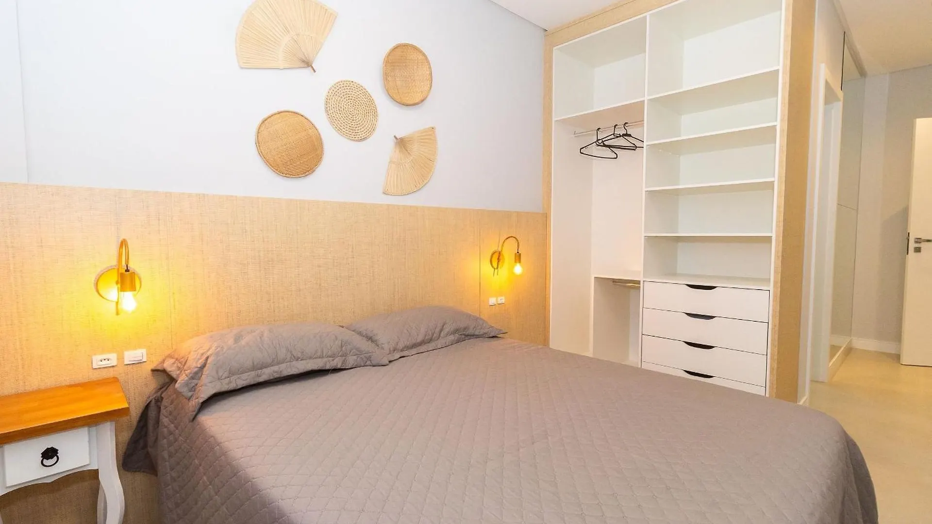 223F - Belissimo Apartamento Em Canto Grande Bombinhas Brazil
